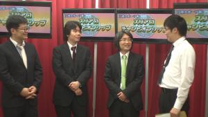 初優勝した津田(左から3人目)