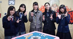 麻雀高校女子大会に参加した左から関口、玉那覇、當麻、瀬川、広岡
