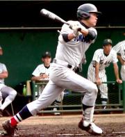 東海大浦安との練習試合で二塁打を放つ筒香
