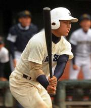 秋季東海大会中京戦の初回の好機に空振り三振した静岡商・石沢