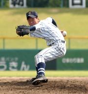 鶴岡南戦で５回を２安打１失点に抑えた東海大山形の赤間