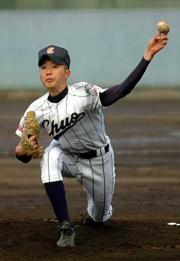 5回3安打1失点と好投した山形中央・横山