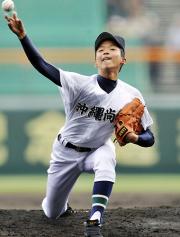 【東洋大姫路－沖縄尚学】完投した沖縄尚学の東浜（共同）