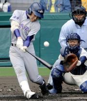 【花巻東-利府】6回表花巻東2死満塁、菊池が中前に逆転2点打(共同)