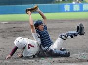 三本木は相馬の右前打で二塁走者村館が本塁を突くが憤死、ゲームセット