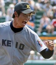 3回裏高岡商2死二、三塁、田中から三振を奪い雄たけびをあげる田村