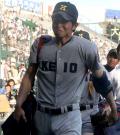 慶応田村涙92年ぶりＶ消えた／夏の甲子園