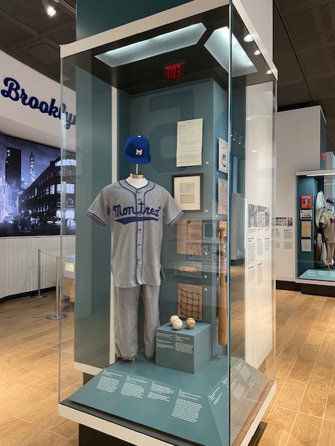 米ニューヨークのマンハッタンにあるジャッキー・ロビンソン博物館には3A時代のユニホームも飾られている