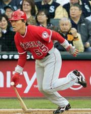 3安打したマリナーズのイチロー(共同)