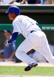 1回裏2死一、二塁、カブス福留は右前適時打を放つ(撮影・加藤哉)