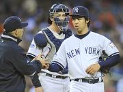 タイガース戦で6点を失い、降板するヤンキース井川(共同)