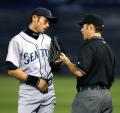 イチロー「誤審」に泣く、抗議の監督退場