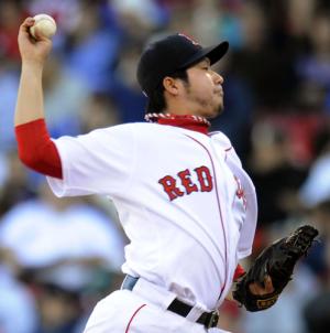 1回を無安打無失点で今季初勝利を挙げたレッドソックス田沢(共同)