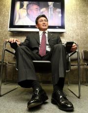 サンテレビで番組出演を終えて会見に応じた真弓明信氏(撮影・加藤哉)