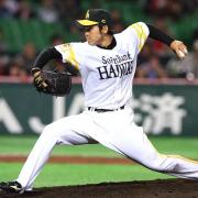 ８回、プロ初のマウンドに上がった怜王は３人で抑える（撮影・藤尾明華）