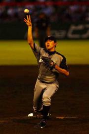 シーボルに山なりのスローボールを投げ遊ゴロに打ち取る多田野