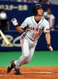 小笠原先制打＆２回２ラン、竜に１・５差 - 野球ニュース