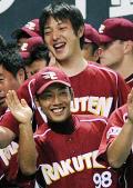 ダル超えた！楽天岩隈15勝で３冠
