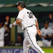 代打3ラン本塁打を放った江藤智に西武ベンチも歓喜爆発
