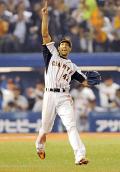 守護神クルーンＶ締め！２球で胴上げ投手 - 野球ニュース