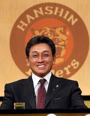テレビ番組に出演し監督問題を語った真弓明信氏