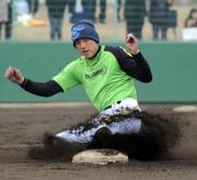 実戦さながらに盗塁練習の川崎(撮影・多田篤)
