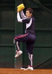 今季初めて捕手を座らせての投球を行った楽天田中
