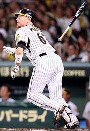 バックスクリーン横に逆転の３点本塁打をぶちこむブラゼル