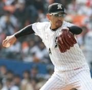 ４月４日、西武戦で登板した小宮山。４３歳６カ月で今季１勝目を挙げた