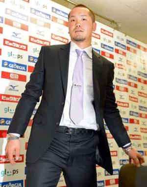 ダウン提示を保留したオリックスのＴ－岡田（撮影・渦原淳）