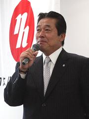 日本ハム東京支社で新年のあいさつをする梨田監督
