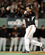 【横浜－巨人】４回、ラミレスが２ラン（撮影・柴田隆二）