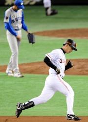 【巨人－西武】４回、加治前は西口からソロ本塁打（撮影・下田雄一）