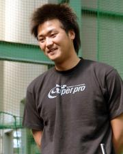 横浜鶴岡とのトレードが決まった巨人真田(撮影・たえ見朱実)