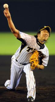 【阪神-横浜】通算100セーブをマークした藤川(撮影・河南真一)