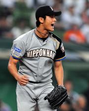 【西武－日本ハム】雄たけびを上げるダルビッシュ（撮影・下田雄一）
