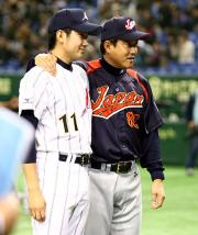 巨人の原監督と菅野が2人で記念撮影(撮影・浅見桂子)
