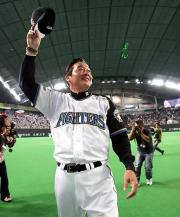 【日本ハム-ソフトB】通算500勝を達成の梨田監督(撮影・黒川智章)