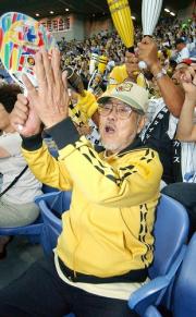 「ひげの団長」として親しまれていた松林豊さん（共同）