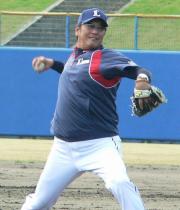 秋季キャンプで投げ込んだ西武渡辺監督(撮影・柴田猛夫)