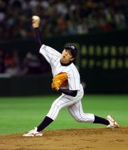 先発し1回を2安打1失点だった早大・斎藤(撮影・野上伸悟)