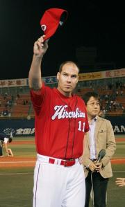 10月5日の横浜戦で今季11勝目を挙げた広島ルイス(共同)