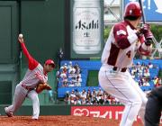 広島先発長谷川は楽天打線を６回無失点に抑えた（撮影・神戸崇利）
