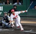 広島栗原４番の仕事、根性タイムリー - 野球ニュース