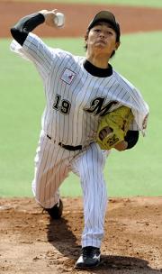 横浜戦に先発し、１回を打者３人で抑えたロッテ新人の唐川（共同）