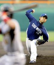 5回を1失点に抑えた中日先発の朝倉(撮影・河南真一)