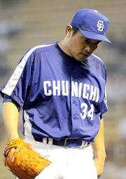３失点でまたもや白星に恵まれなかった山本昌（撮影・倉掛優一）