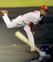 7回途中まで投げ無失点、4勝目をあげた大竹(撮影・倉掛優一)