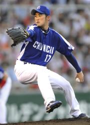 広島戦に先発した中日川井（共同）