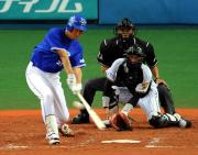 4回表2死一塁、横浜吉見はこの日2本目の安打(撮影・河南真一)